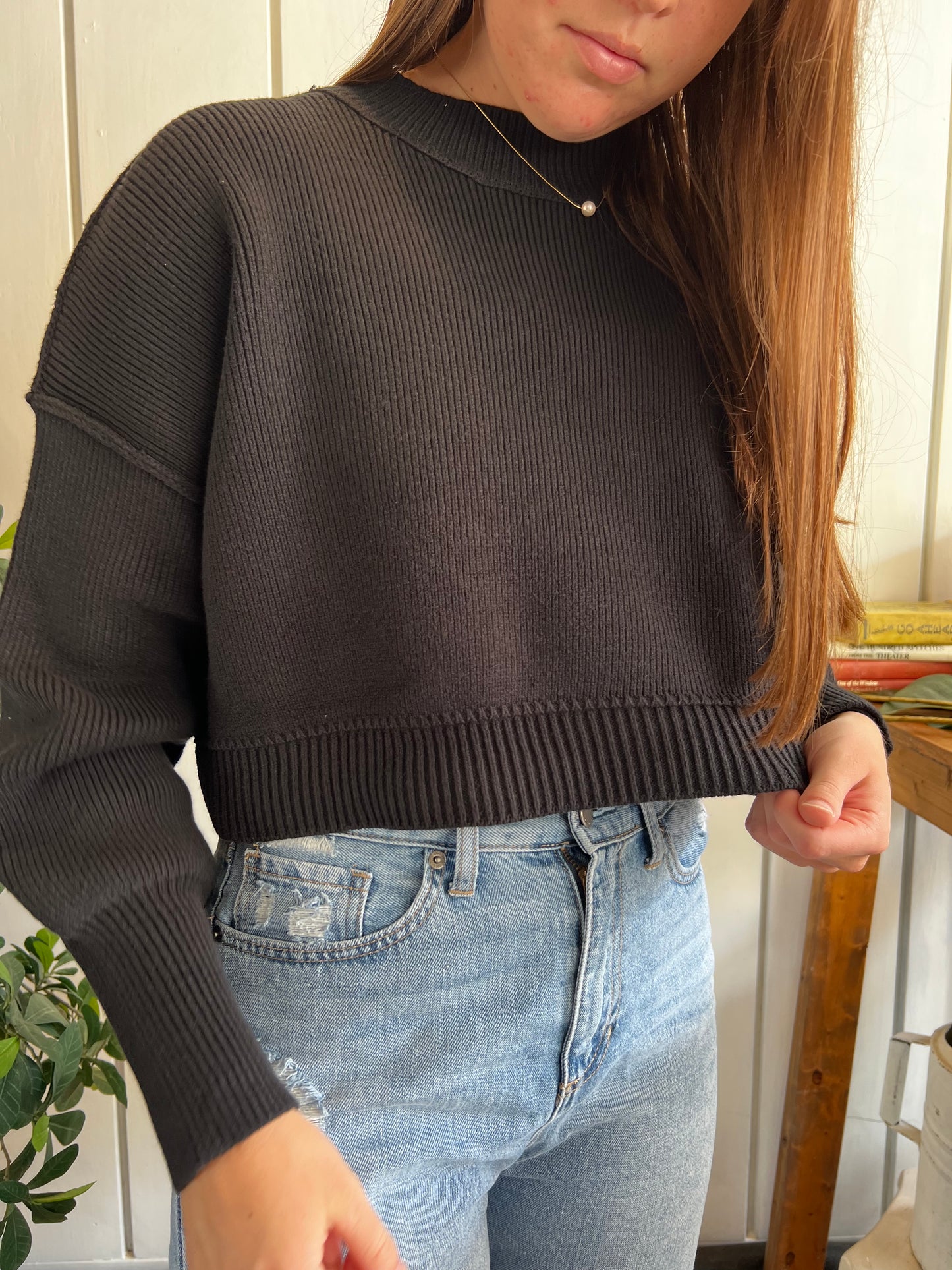 Easy Street Crop Pullover - Black