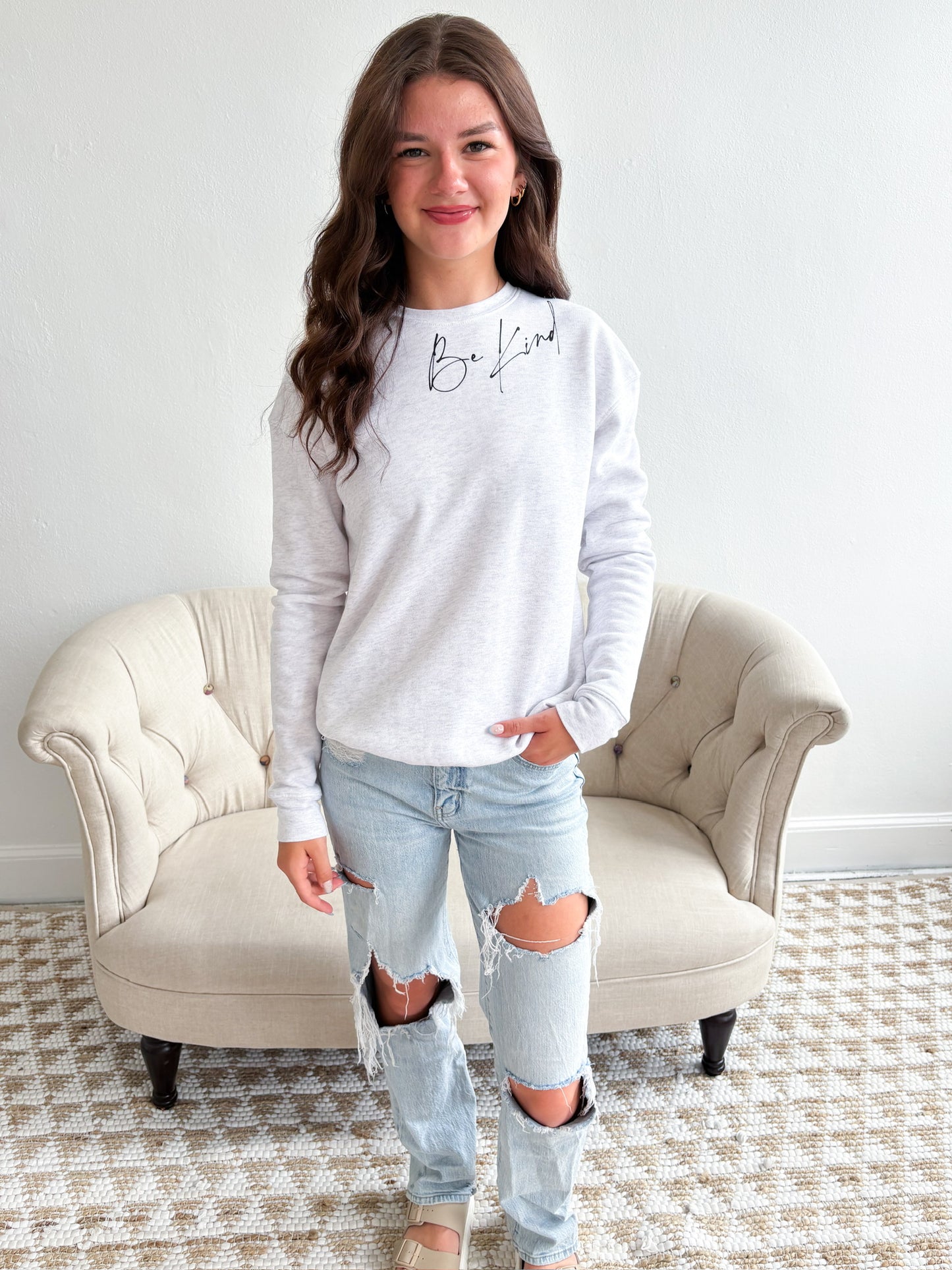 Be Kind Graphic Sweatshirt - White Heather