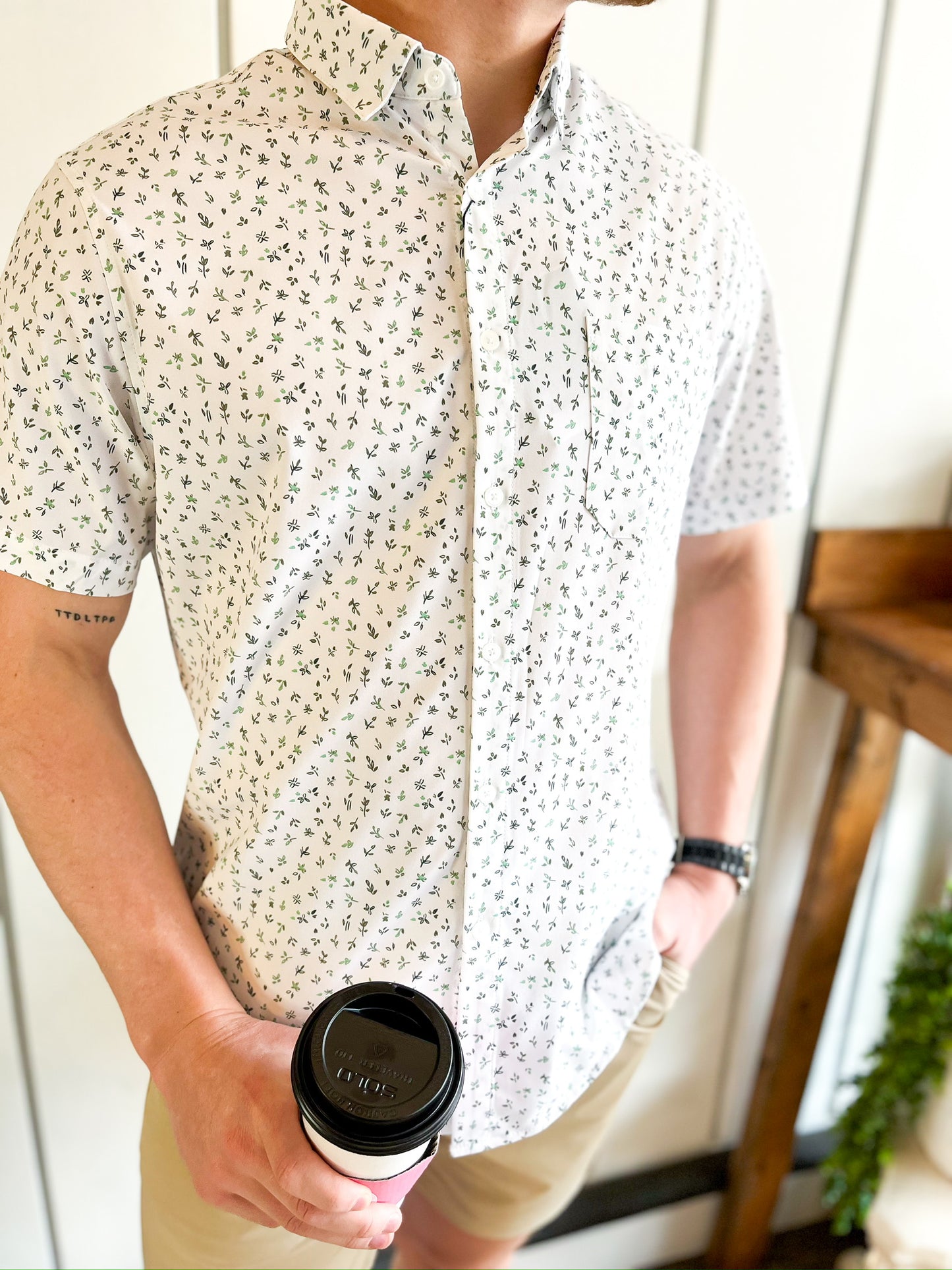 Leeward SS - White Floral + Fauna