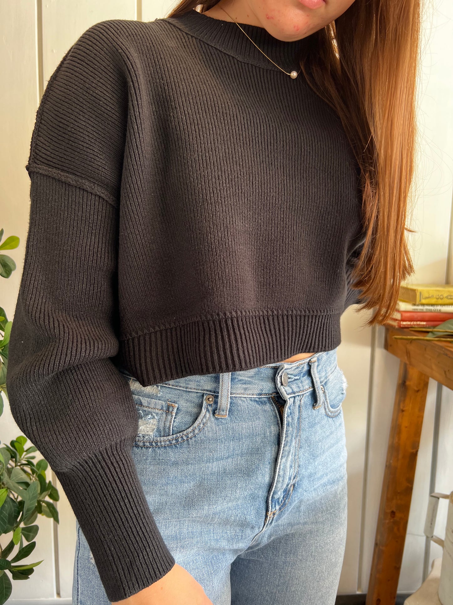 Easy Street Crop Pullover - Black