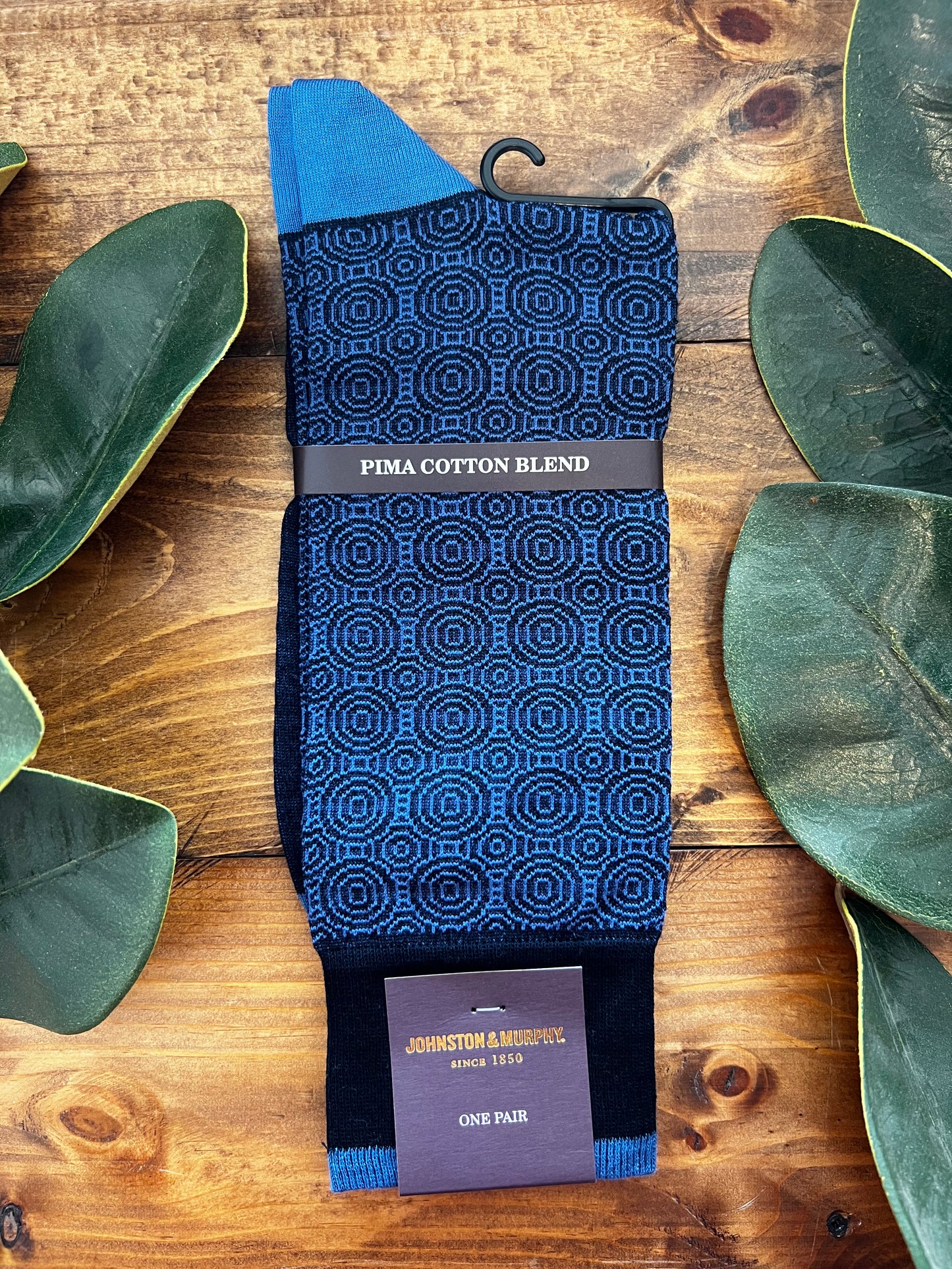 J&M Circle Grid Socks