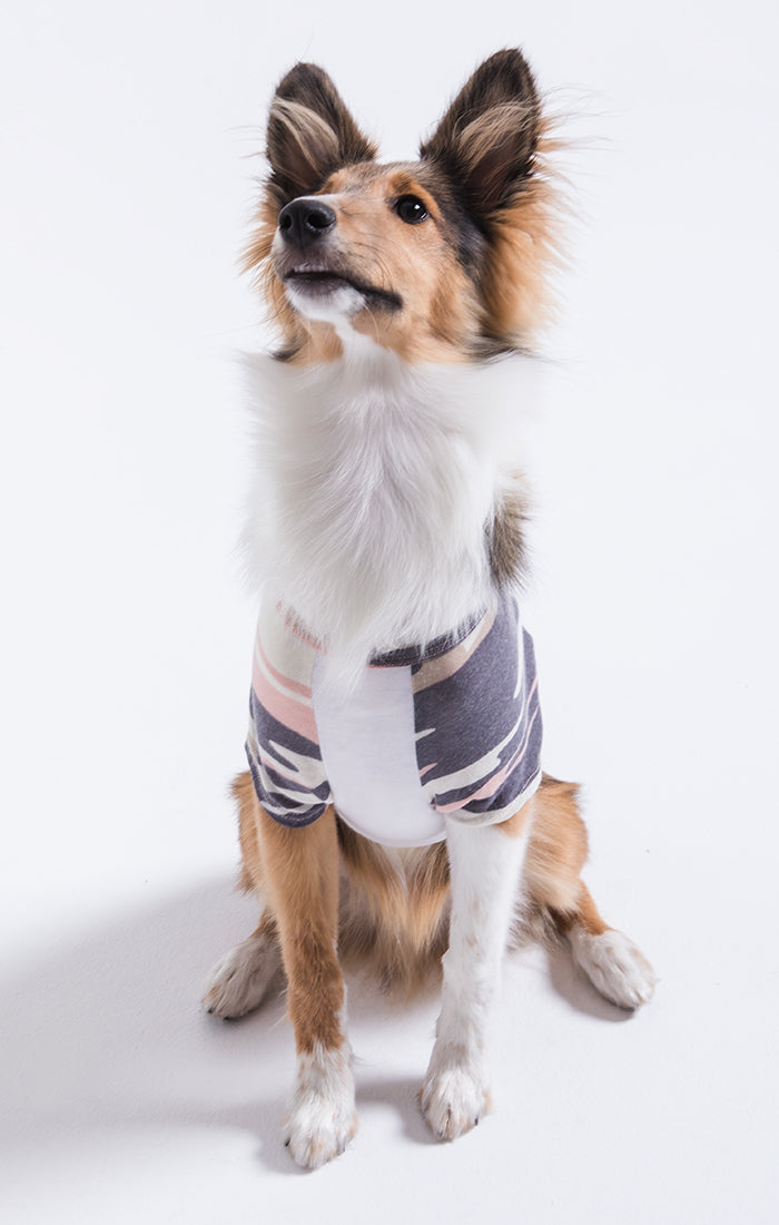 Zoo Supply Camo Baseball Tee - White/Pink