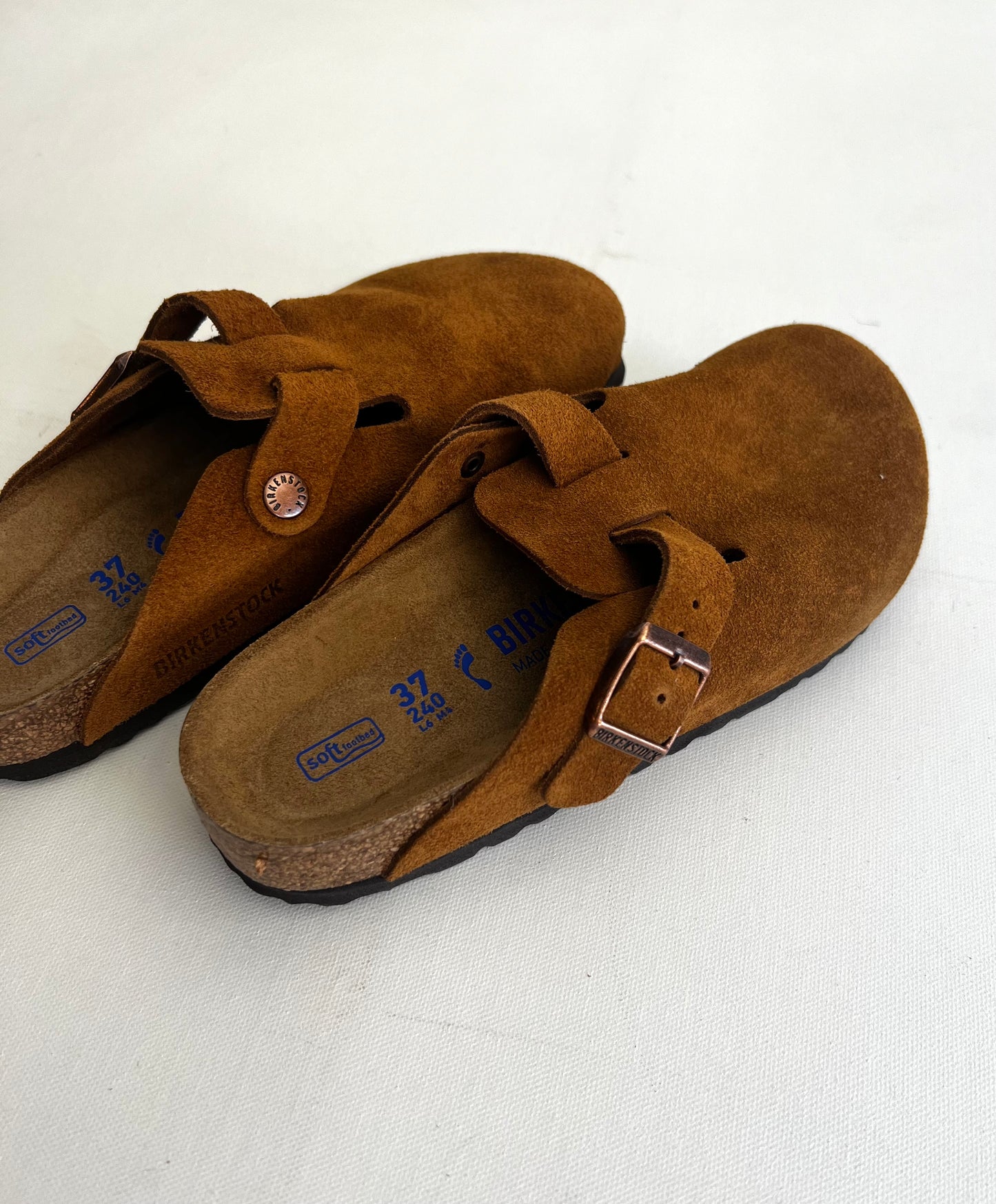 Boston Soft Footbed Mink Suede – Karisma Boutique