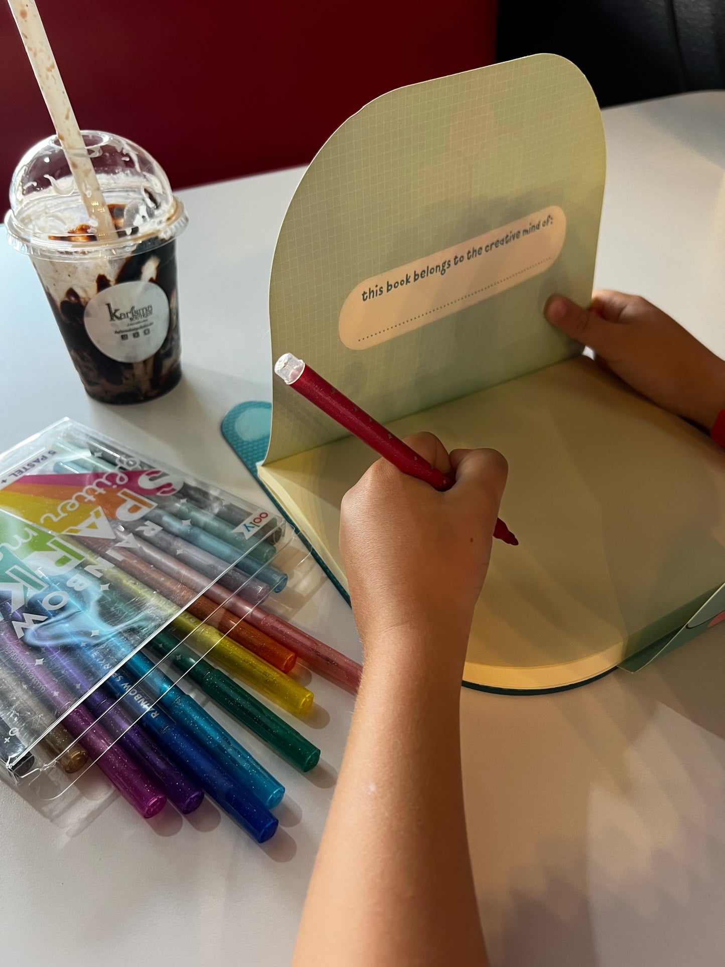 Rainbow Sparkle Glitter Markers