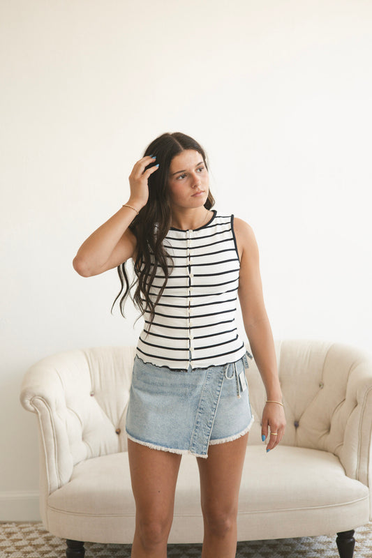 Tilly Striped Vest - Black/White