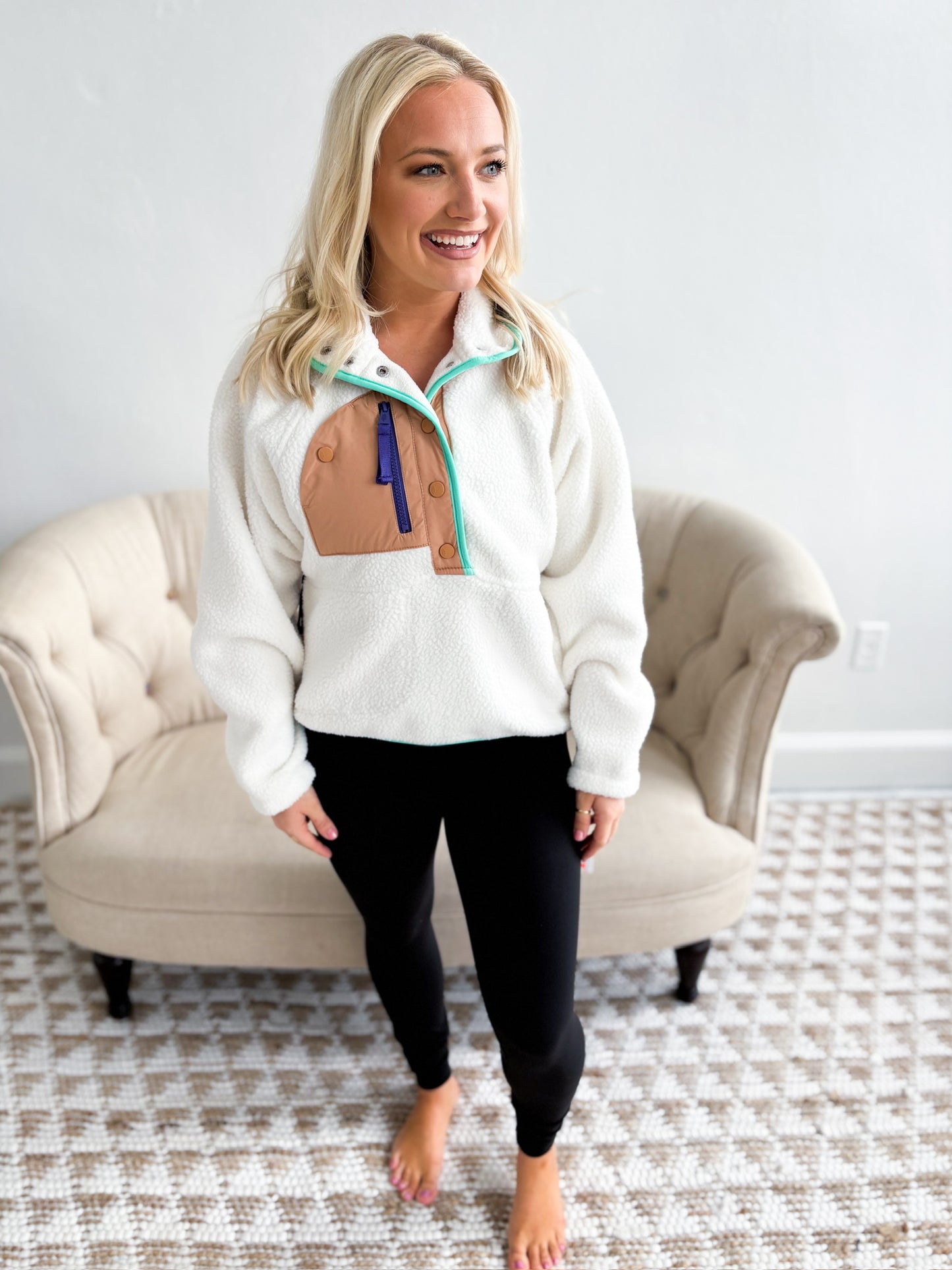 Hit The Slopes Pullover - Ivory Retro