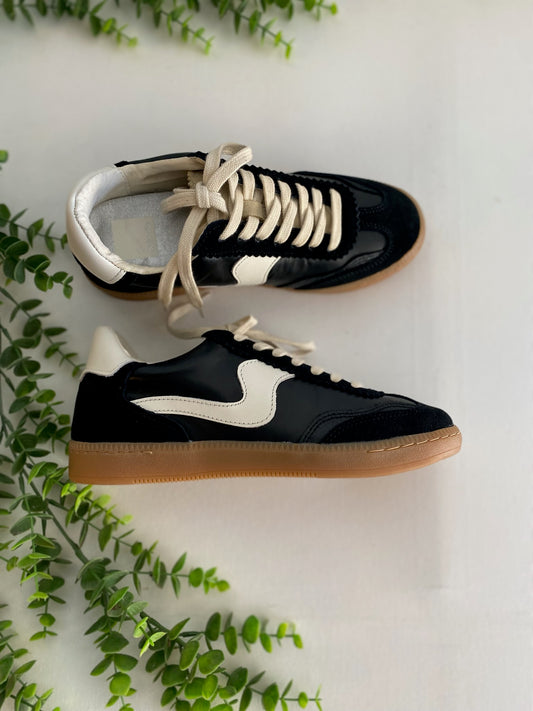 Notice Sneaker - Black Suede