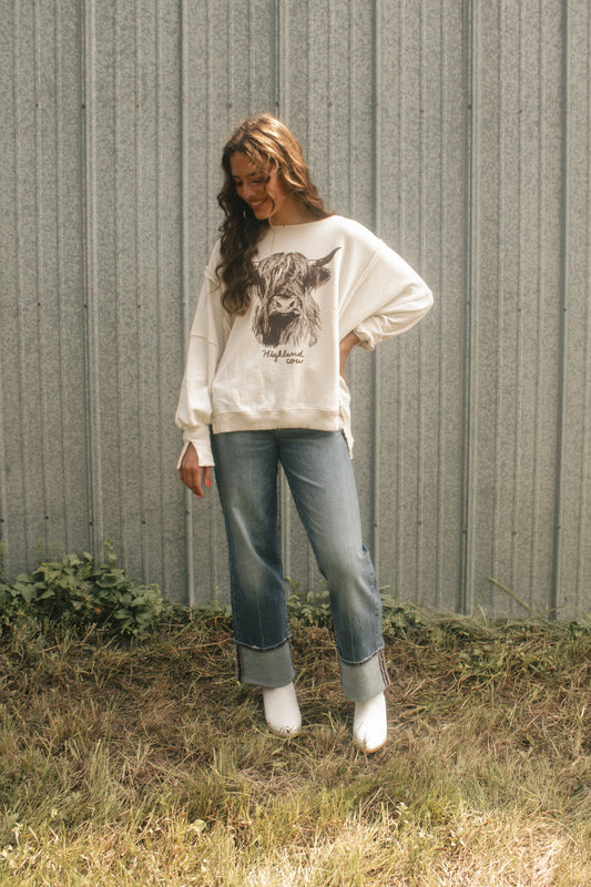 Graphic Camden Pullover - Highland Cow