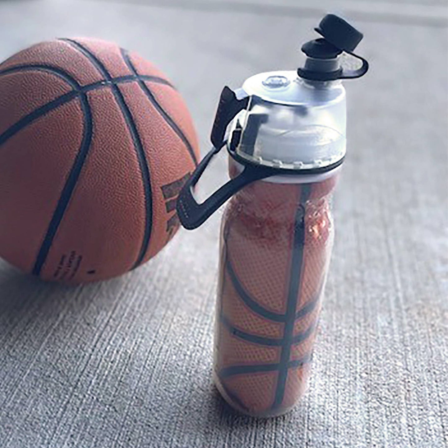 O2COOL Mist 'N Sip 20 oz Bottle Basketball