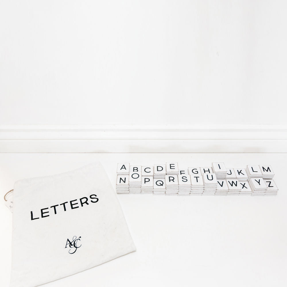 Letter Bag, 110 pieces