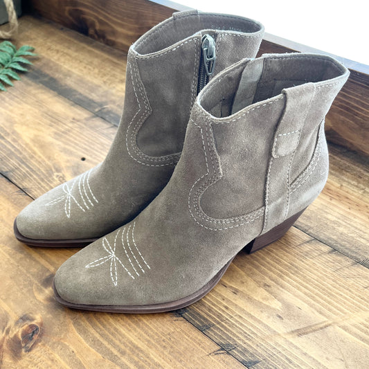 Silma Booties - Truffle Suede