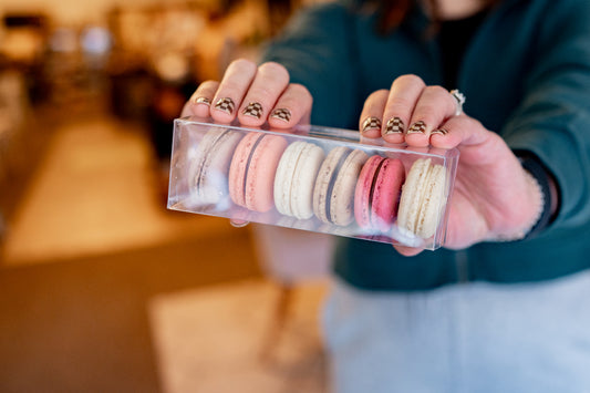 Mondays Macarons